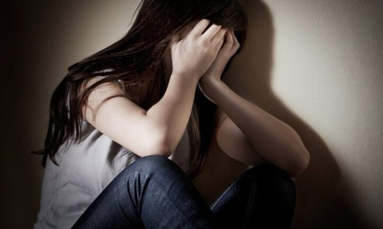 Στο εδώλιο πασίγνωστος ηθοποιός που πρωταγωνιστούσε στην «10η εντολή»: Kατηγορείται για βιασμό ανήλικης!