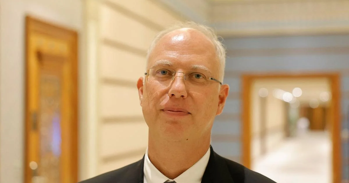 Σύμβουλος Πούτιν προς Τραμπ: «Μην μεταμορφωθείς σε Μπάιντεν»