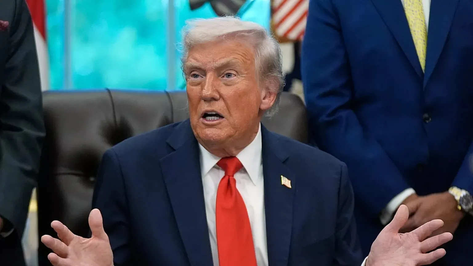 Ν.Τραμπ για τις στρατιωτικές επιχειρήσεις κατά των καρτέλ στην Καραϊβική: «Θα σας βρούμε και θα σας σκοτώσουμε»