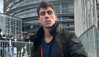 Φ.Παναγιώτου: «Να συνευρίσκεστε ερωτικά χωρίς προφυλάξεις – Θα χαθούμε ως ελληνισμός αν δεν κάνουμε παιδιά»