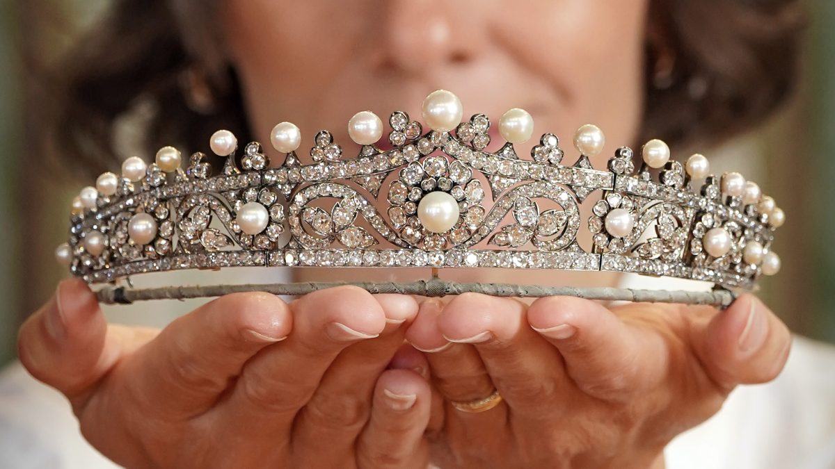 Σκωτία: Τιάρα δημοπρατήθηκε ξεπερνώντας κατά πολύ την αρχική τιμή εκκίνησης – Ποιος ο λόγος