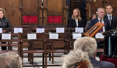 Στιχουργός Δ.Ιωάννου για κηδεία Δ.Σαββόπουλου: «Πού ήσουνα χθες Αριστερά μου»