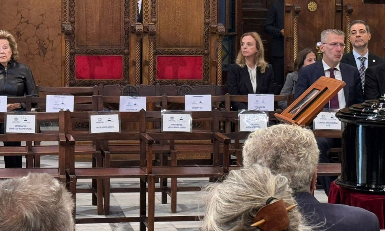 Στιχουργός Δ.Ιωάννου για κηδεία Δ.Σαββόπουλου: «Πού ήσουνα χθες Αριστερά μου»