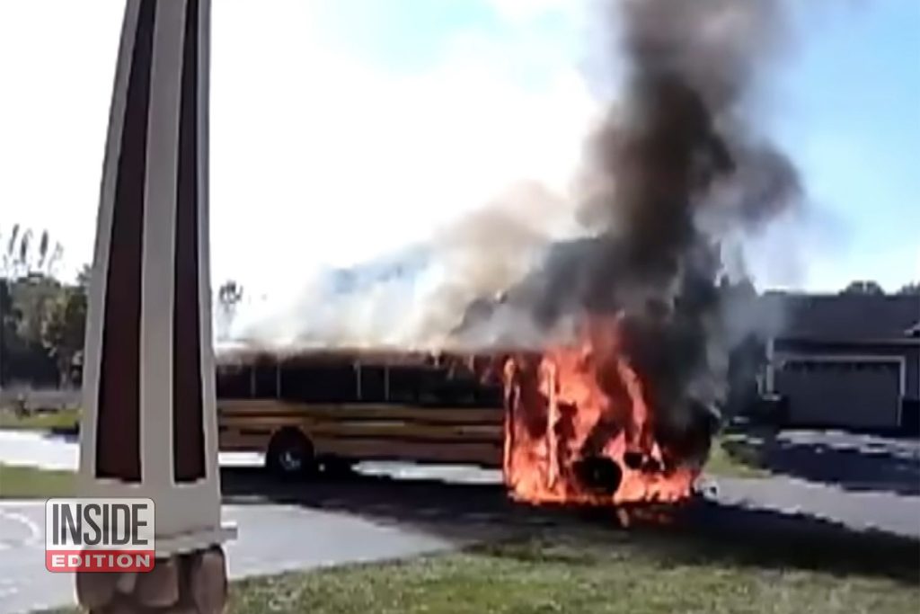 Mητέρα στη Μινεσότα έκανε υπεράνθρωπη προσπάθεια για να βγάλει 22 παιδιά από φλεγόμενο λεωφορείο (βίντεο)