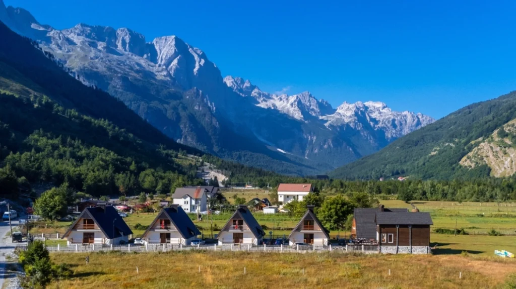 Αλβανία: Ο Ε.Ράμα δίνει τίτλους ιδιοκτησίας με 1 ευρώ το τετραγωνικό μέτρο σε ορεινές περιοχές