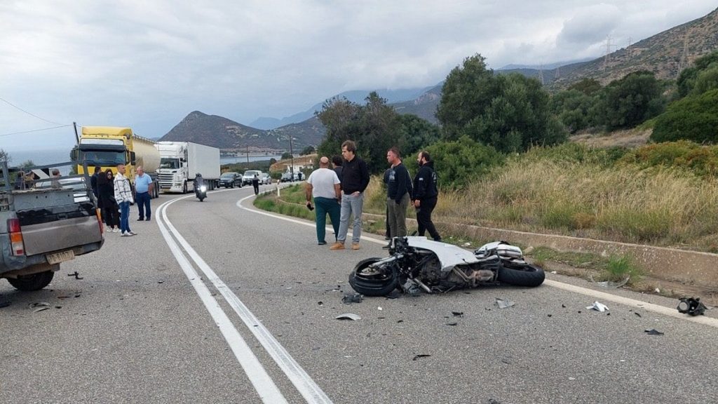 Τραγωδία σε δρόμο της Φωκίδας: 21χρονος οδηγός μηχανής σκοτώθηκε σε τροχαίο μετά τη σύγκρουσή του με αγροτικό όχημα