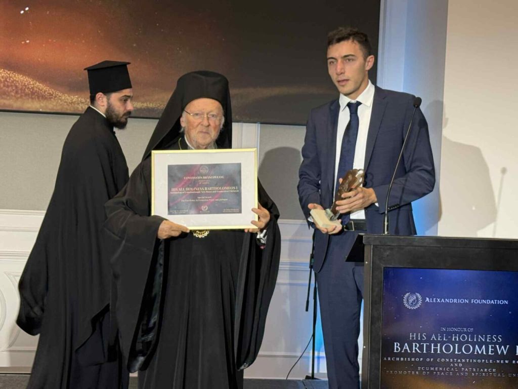 Στη Ρουμανία ο Οικουμενικός Πατριάρχης: Επαίνεσε το ειρηνευτικό έργο του Ντόναλντ Τραμπ στη Γάζα