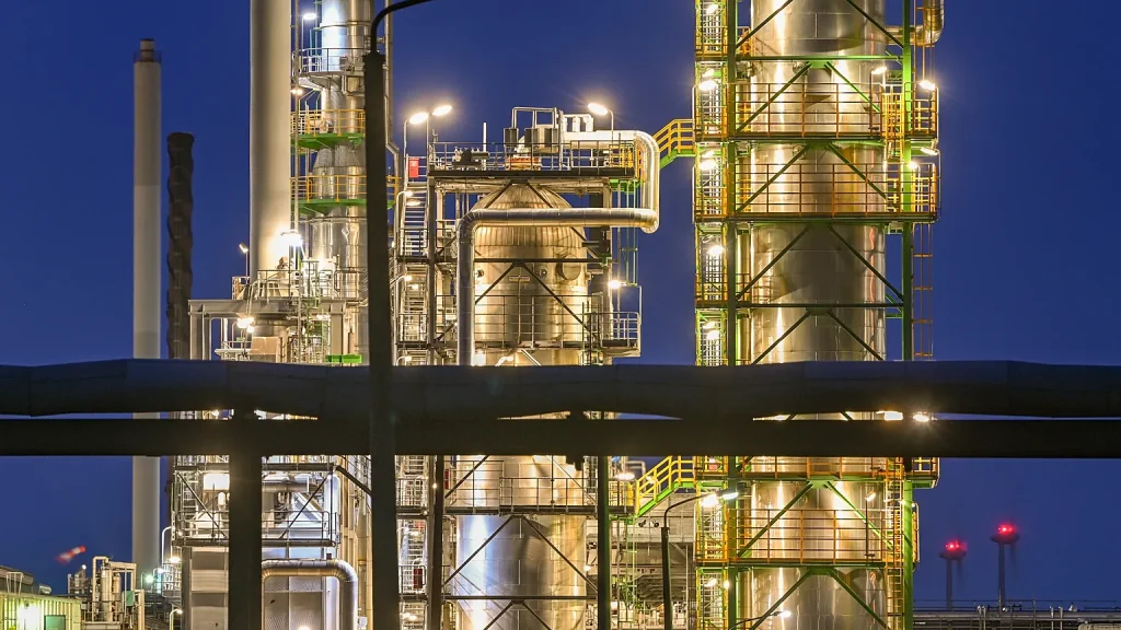 Το Βερολίνο ανακοίνωσε πως οι κυρώσεις των ΗΠΑ δεν στοχοθετούν τις γερμανικές θυγατρικές της Rosneft