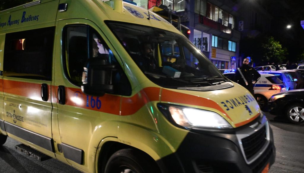 Γλυφάδα: 18 φορές είχε αποδράσει από ψυχιατρικές δομές ο 38χρονος που επιτέθηκε με πέτρα στην 69χρονη