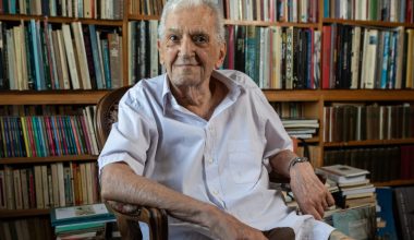 Ο Τ.Πατρίκιος περιγράφει την 28η Οκτωβρίου 1940: «Τότε πήγαινα πρώτη γυμνασίου» – Πώς τον έσωσε ένα φιλί