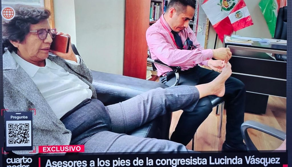 Χαμός στο Περού: Βουλευτής έβαλε βοηθό της να της… κόψει τα νύχια μέσα στο γραφείο της στο Κογκρέσο (φώτο)