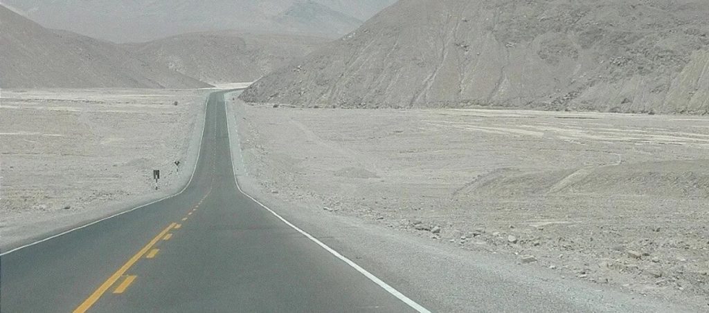 Ο μικρότερος κι ο μεγαλύτερος αυτοκινητόδρομος στον κόσμο