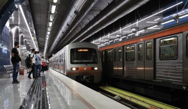 28η Οκτωβρίου: Δείτε πώς θα κινηθούν σήμερα τα ΜΜΜ και ποιες οι κυκλοφοριακές ρυθμίσεις σε Αθήνα και Πειραιά