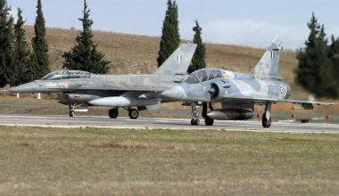 Βίντεο: Η στιγμή της απογείωσης των τεσσάρων Mirage από την 114 Πτέρυγα Μάχης στην Τανάγρα – Εντυπωσιακές εικόνες