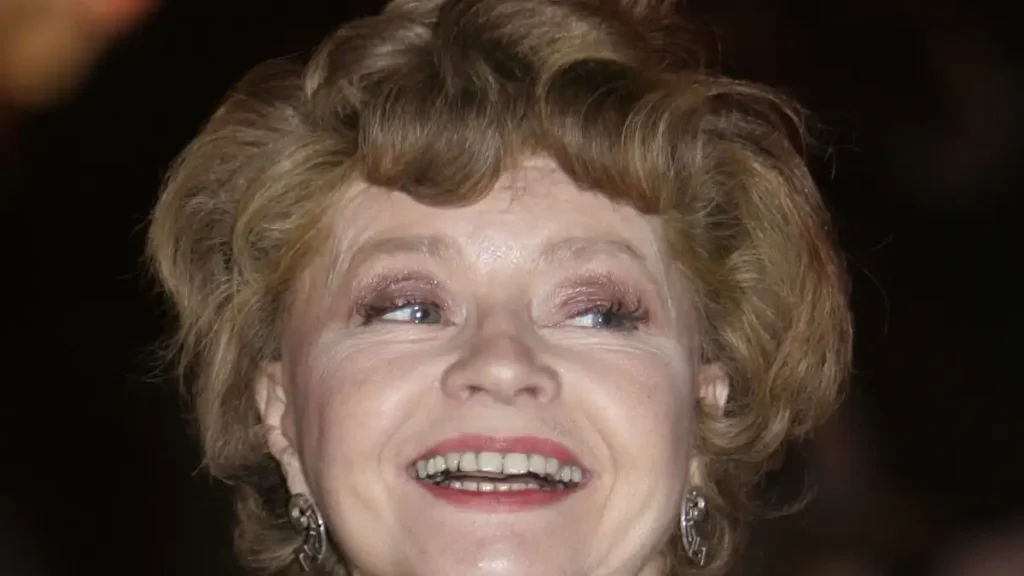 «Έφυγε» από τη ζωή σε ηλικία 93 ετών η ηθοποιός Προυνέλα Σκέιλς: Συμμετείχε στην κωμική σειρά «Fawlty Towers»