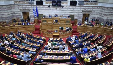 Νέα ένταση Κωνσταντοπούλου – Κανέλλη στη Βουλή για μήνυση και «χούντα» (βίντεο)