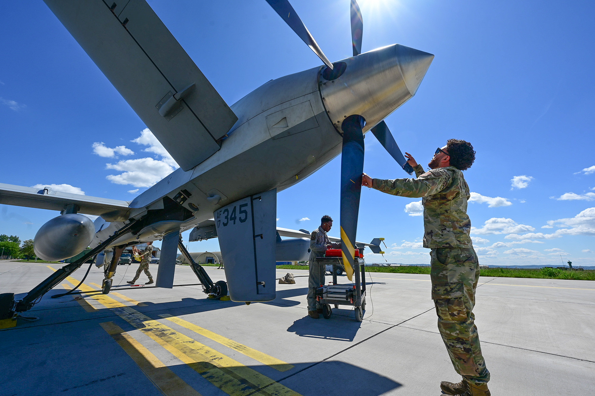 Τρία μέλη της αμερικανικής Αεροπορίας βρέθηκαν νεκρά σε ύποπτη υπόθεση δολοφονίας-αυτοκτονίας