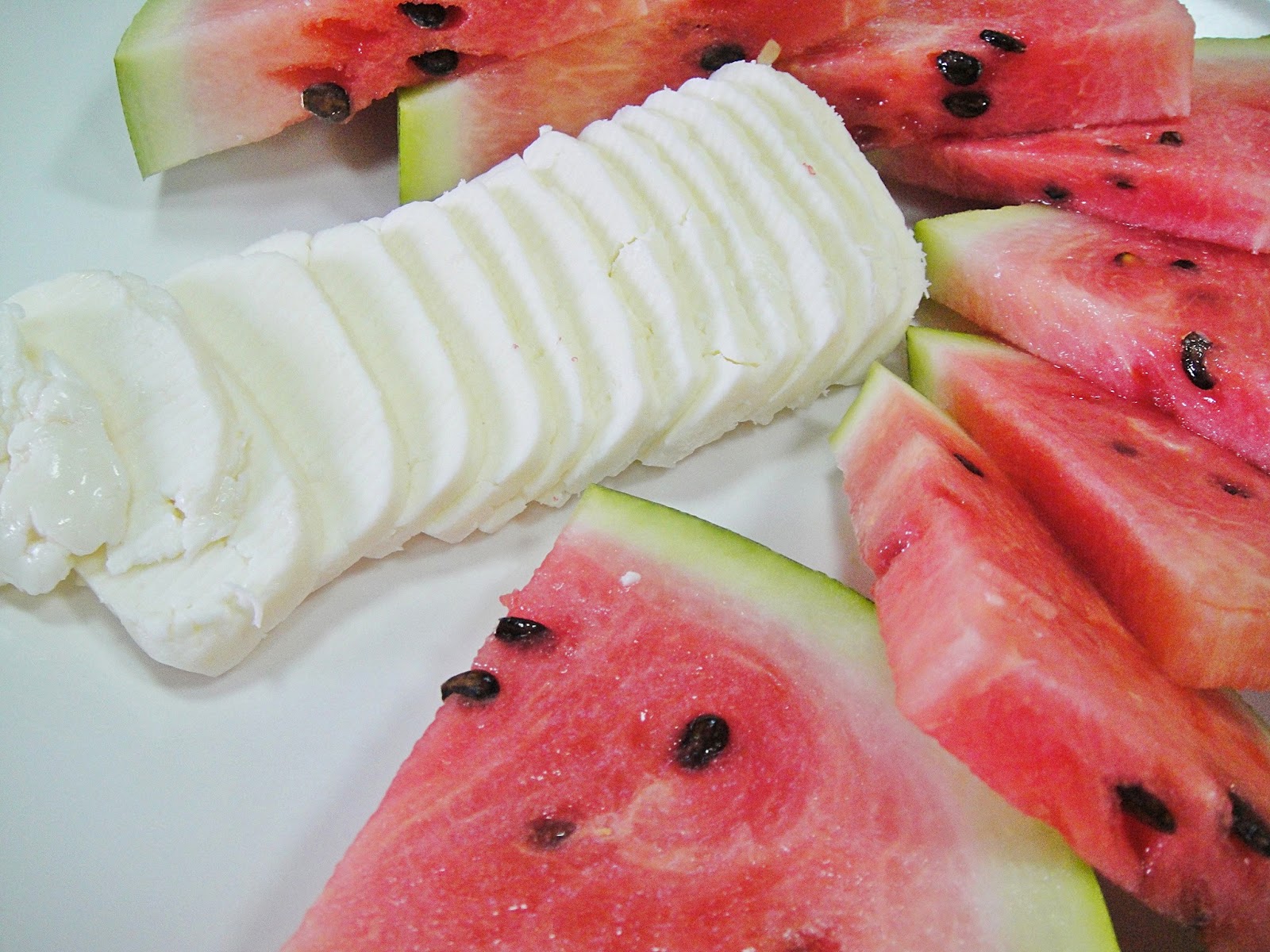 Καρπούζι με μέλι και τυρί: Η νέα τάση στο Ιράκ που έχει γίνει viral (βίντεο)