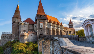 Από το Σάλεμ μέχρι τον Πύργο της Αγγλίας: Αυτοί είναι οι πιο στοιχειωμένοι προορισμοί του κόσμου