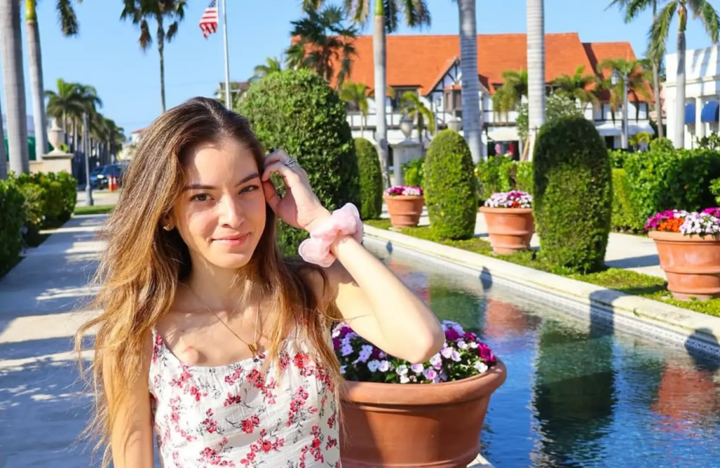 Κ.Μπράντσο: «Έφυγε» η 29χρονη σταρ του TikTok μετά από μάχη με σπάνια μορφή καρκίνου των χοληφόρων πόρων (βίντεο)