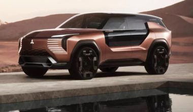 Mitsubishi Elevance: Φουτουριστικό PHEV με τέσσερα μοτέρ