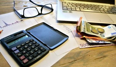 Αυξάνονται από 1η Ιανουαρίου 2026 οι ασφαλιστικές εισφορές των μη μισθωτών – Το σενάριο που εξετάζεται