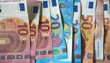 Δείτε πότε θα καταβληθούν το επίδομα των 250 ευρώ στους χαμηλοσυνταξιούχους και η επιστροφή ενοικίου (βίντεο)