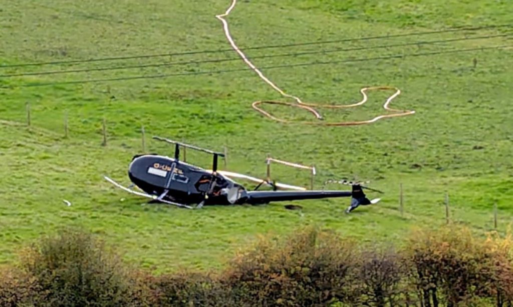 Βρετανία: Συνετρίβη ελικόπτερο σε χωράφι κοντά στο Ντόνκαστερ – Ένας νεκρός και 4 τραυματίες (βίντεο) (upd)