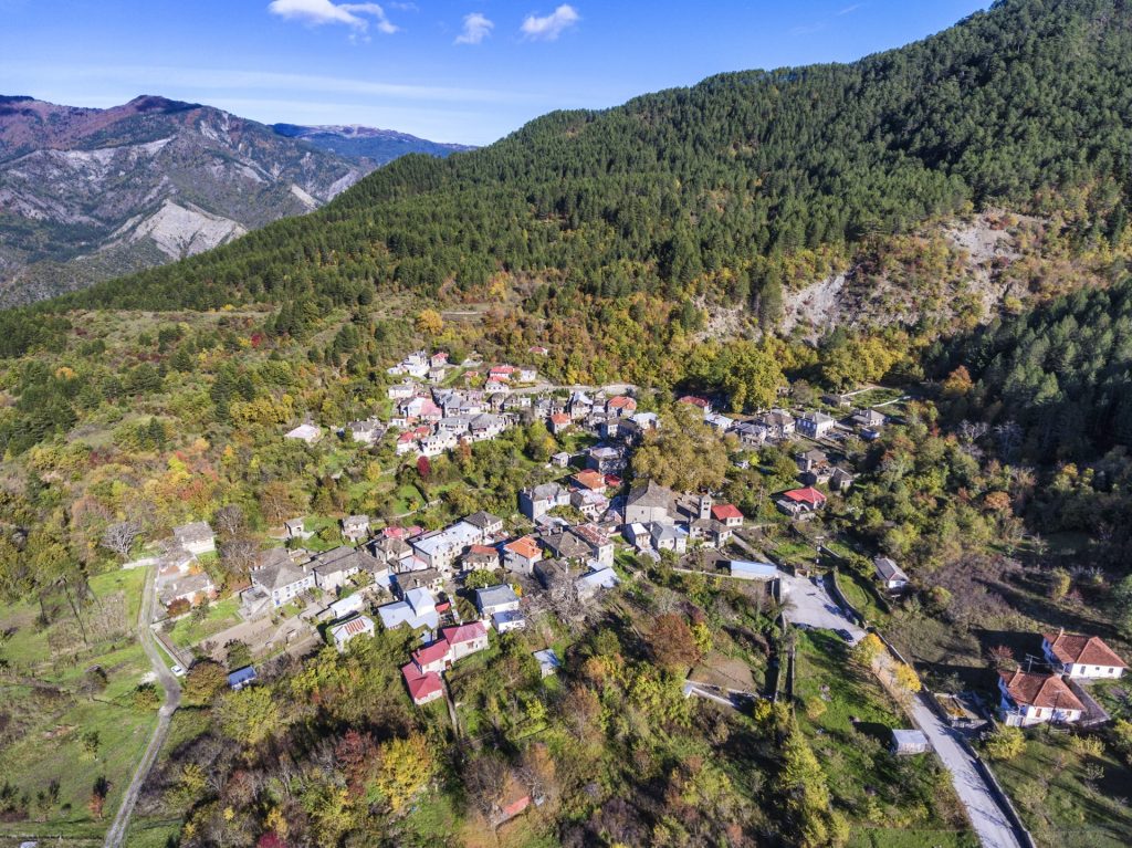 Γαναδιό: Το παραδοσιακό χωριό στην Κόνιτσα που εντυπωσιάζει κάθε επισκέπτη (φωτο)