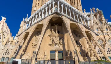 Αυτή είναι η ψηλότερη εκκλησία στον κόσμο: Πού βρίσκεται