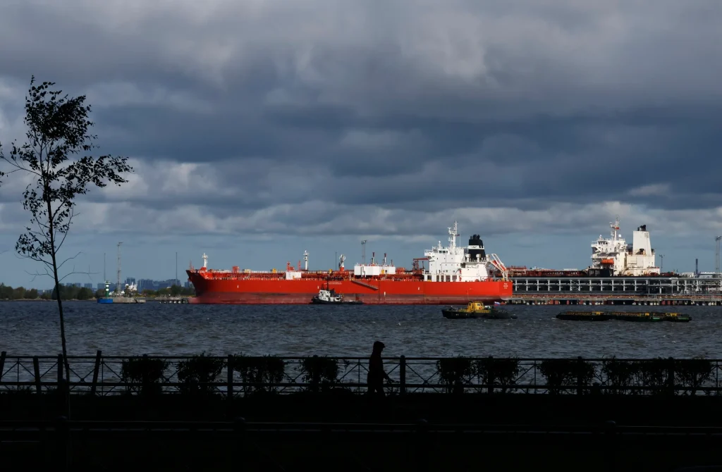 Δεξαμενόπλοιο που πιθανότατα ανήκει στον ρωσικό Στόλο εντοπίστηκε σε γαλλική ακτή