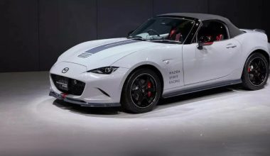 Mazda MX-5 Spirit Racing 12R: 9.300 άτομα πήγαν κουβά