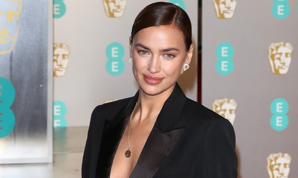 Ι.Σάικ: Η σέξι μεταμόρφωση του διάσημου μοντέλου σε Τσιτσιολίνα για το Χάλογουιν – Δείτε φωτογραφίες