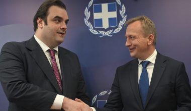 Συνάντηση Πιερρακάκη – Σεράφιν: Επενδύσεις σε άμυνα, καινοτομία και ενέργεια