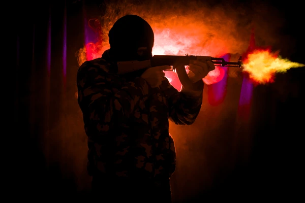 Εκτελέστηκε με ΑΚ-47 ο Γιάννης Λάλας που είχε κατηγορηθεί για τη δολοφονία Καραϊβάζ (upd 2)