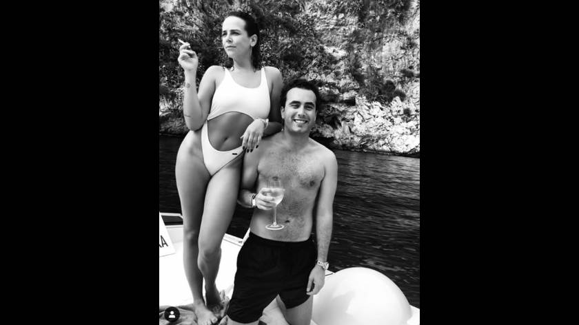 Ο πρώην σύζυγος της Στεφανί του Μονακό αποκαλύπτει το «στημένο» σκάνδαλο με το οποίο κατέστρεψαν τον γάμο τους