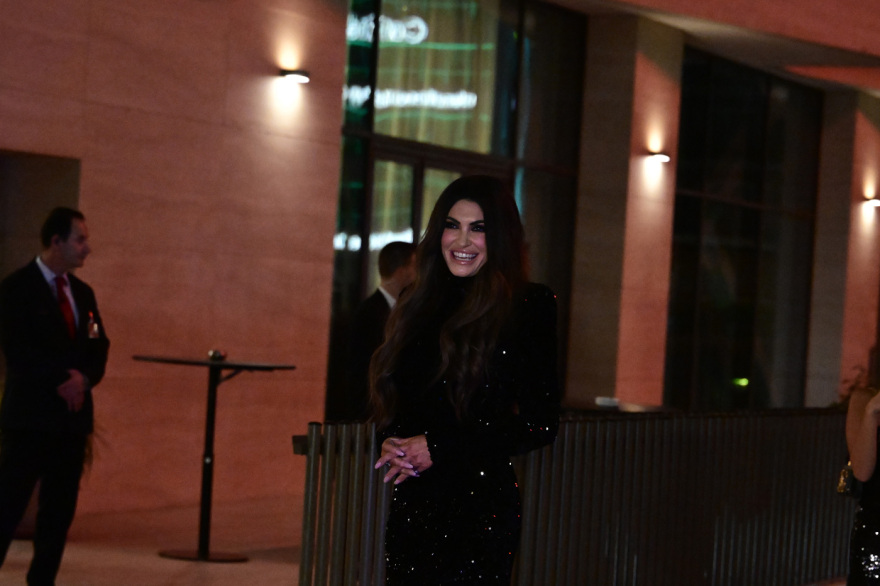 Αθήνα: Δεξίωση προς τιμήν των Αμερικανών πεζοναυτών παραθέτει η K.Γκιλφόιλ – Δείτε εικόνες