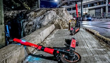 Κυβέρνηση-Δούκας: Αφού πρώτα «μας έκαναν την ζωή πατίνι» τώρα τσακώνονται για τα επικίνδυνα για όλους… πατίνια!