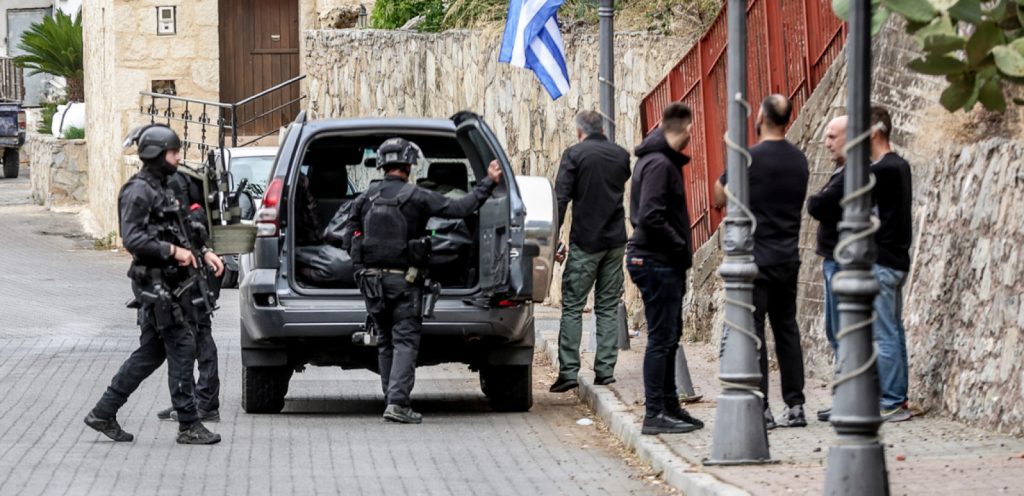 Για ένα σπίτι ξεκίνησε η βεντέτα στα Βορίζια: Σταμάτησαν να πυροβολούν όταν είχαν νεκρούς