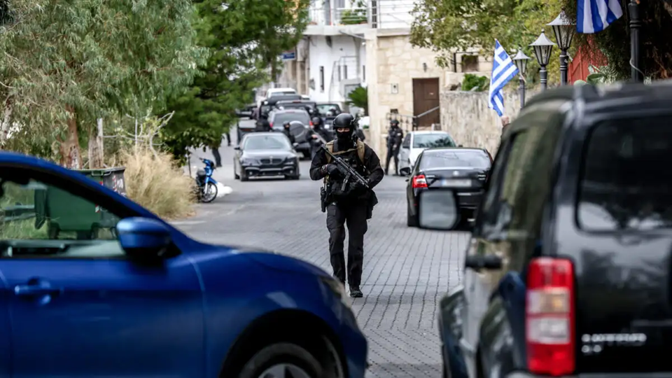 Κάτοικος στα Βορίζια μιλά για μακελειό με τους δύο νεκρούς: «Άκουγα φωνές και πυροβολισμούς» (βίντεο)