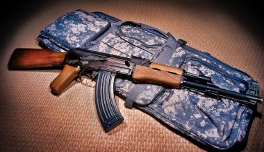 Με δύο επιθετικά τυφέκια ΑΚ-47 Καλάσνικοφ και ένα 9άρι πιστόλι εκτέλεσαν τον Γιάννη Λάλα  στην Αράχωβα