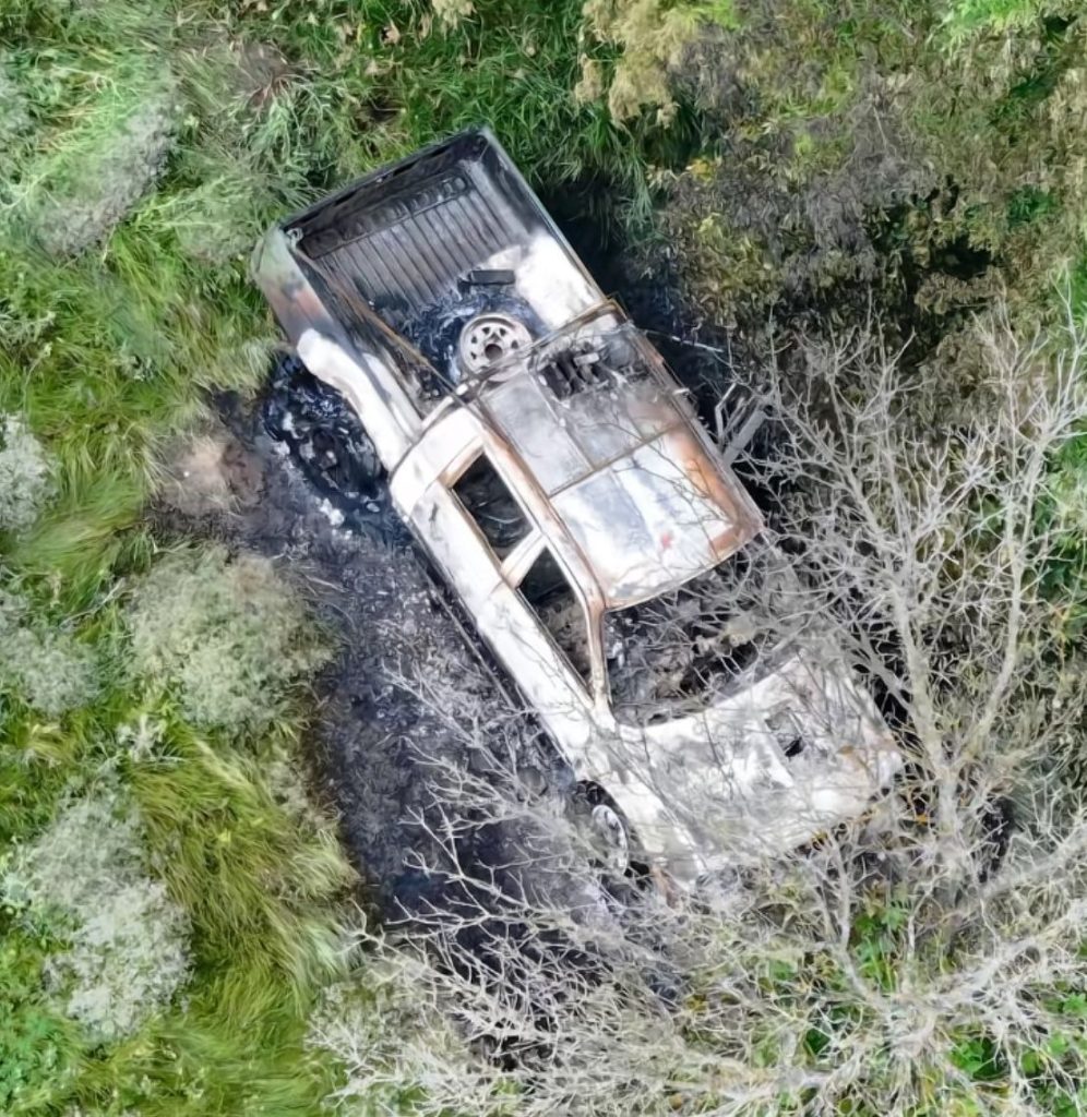 Ουκρανία: Οδηγός πέφτει επάνω σε δέντρο ενώ προσπαθεί να διαφύγει από drone