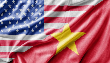 Χέγκσεθ στο Ανόι: Στρατιωτική συνεργασία με το Βιετνάμ στο επίκεντρο