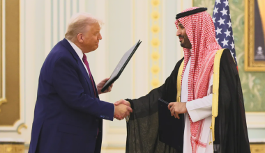 Ο Σαράα στις ΗΠΑ: Υπογράφει συμφωνία για συμμετοχή της Συρίας στον πόλεμο κατά του ISIS