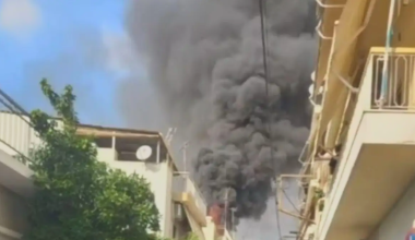 Πυρκαγιά σε σπίτι στους Αγίους Αναργύρους – Ακούστηκαν εκρήξεις