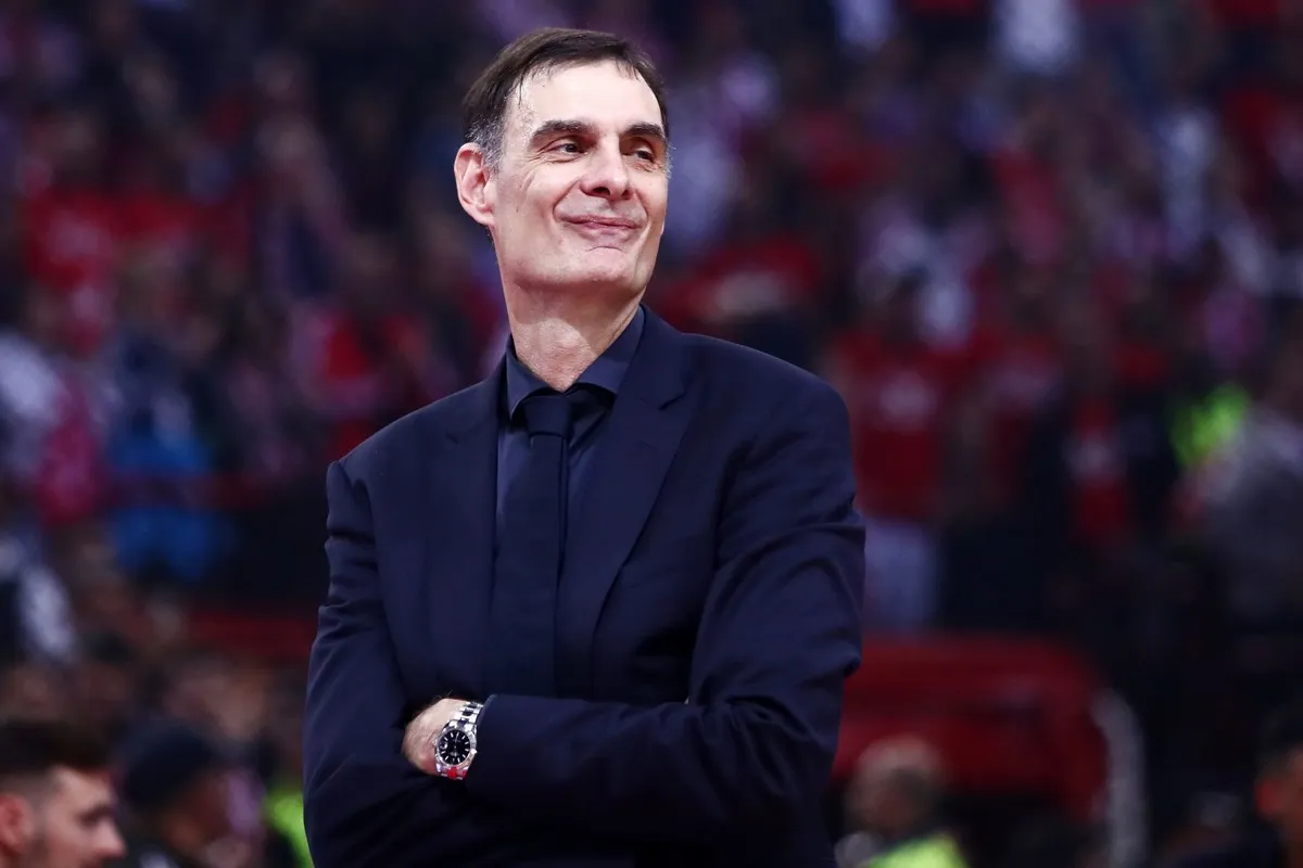 Ο Γ.Μπαρτζώκας «στάζει μέλι» για τον Ολυμπιακό: «Η άμυνά μας διδάσκεται σε σεμινάρια του εξωτερικού»