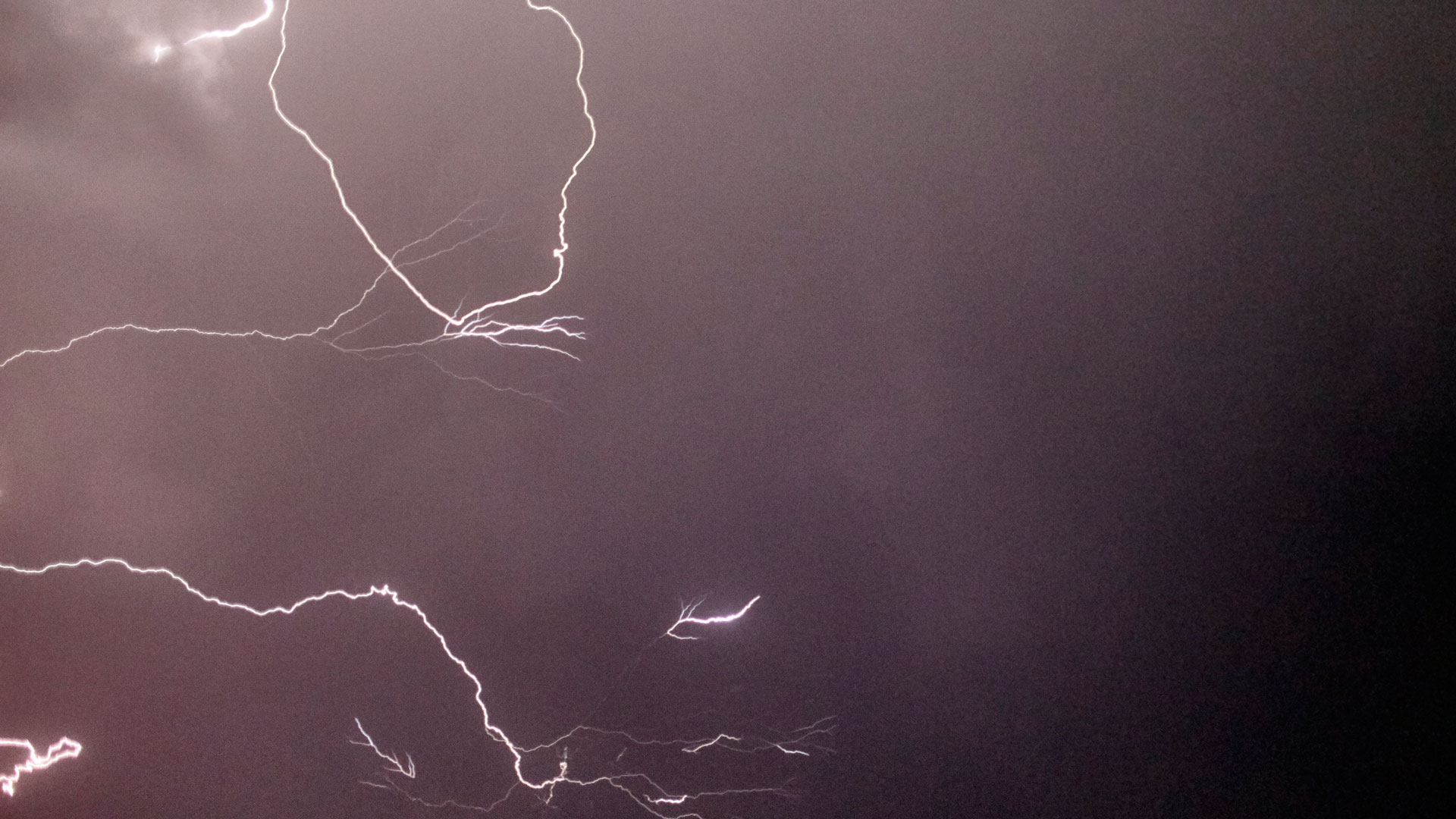 Έκτακτο δελτίο επιδείνωσης καιρού: «Έρχονται» ισχυρές βροχές και καταιγίδες – Πού θα είναι έντονα τα φαινόμενα