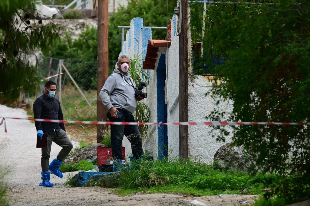 Συναγερμός στη Σαλαμίνα: Ληστές δολοφόνησαν 75χρονη – Ανθρωποκυνηγητό της ΕΛ.ΑΣ. (βίντεο)