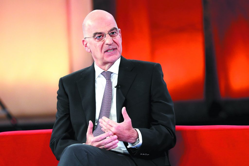 Ο Ν.Δένδιας χαράζει δική του πορεία – Η στάση του μετά το θέμα του Αγνώστου Στρατιώτη