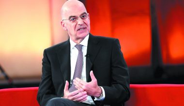 Ο Ν.Δένδιας χαράζει δική του πορεία – Η στάση του μετά το θέμα του Αγνώστου Στρατιώτη